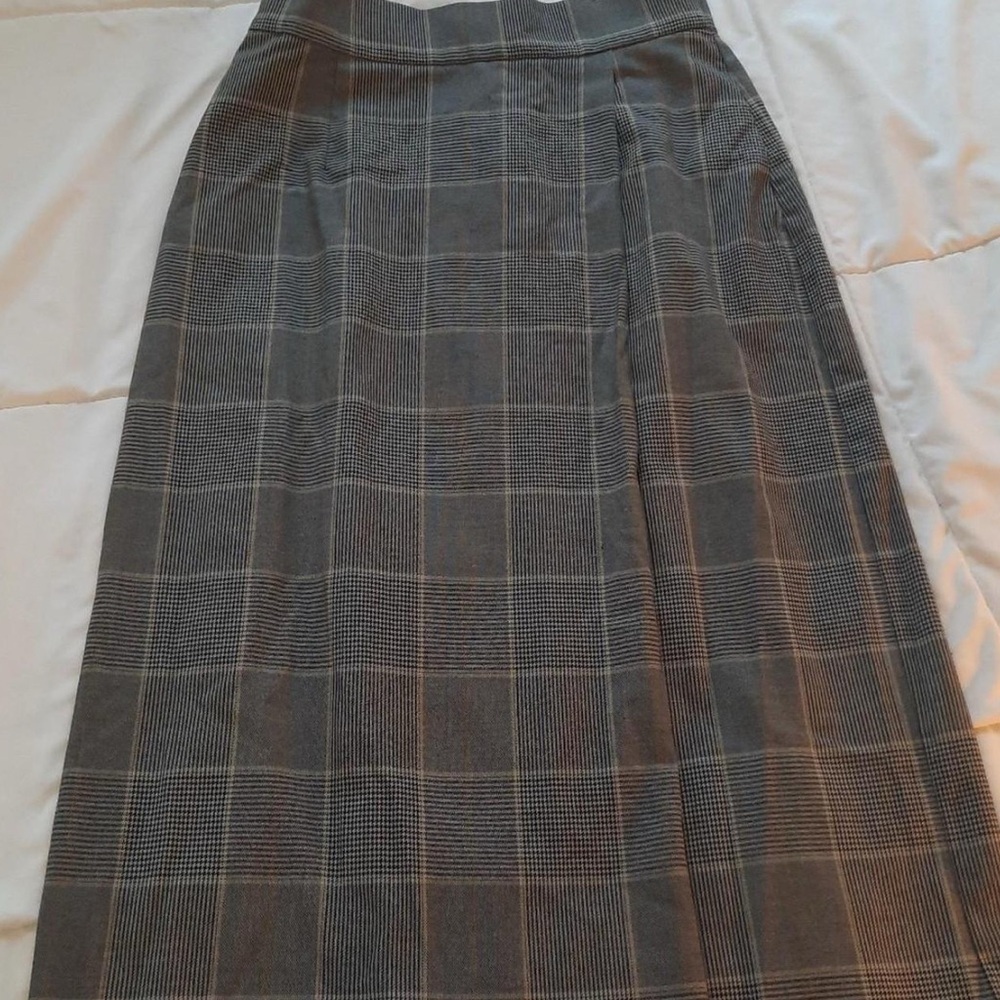 Uniqlo Gray Plaid Maxi Skirt